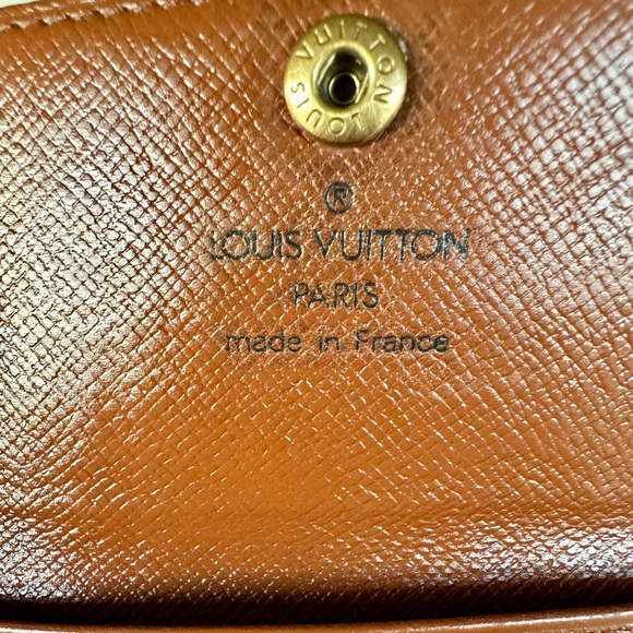 Louis Vuitton Canvas Monogram Key Holder - Picture 3 of 6